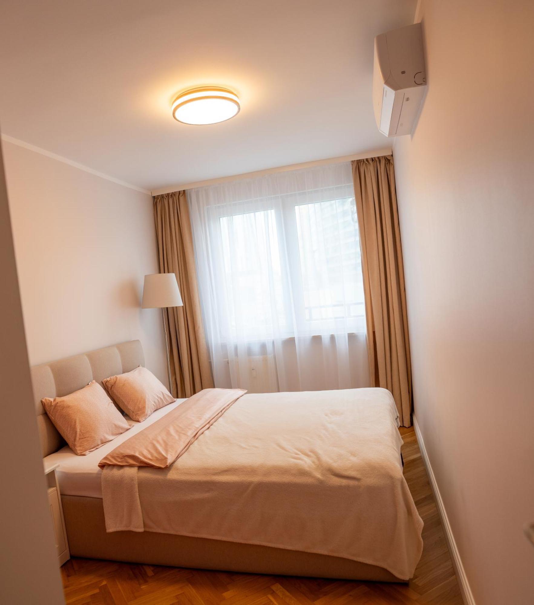Apartament Gold 61 วอร์ซอ ภายนอก รูปภาพ